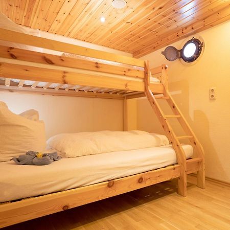 Kuestenmotorschiff Aventura Бремен Экстерьер фото