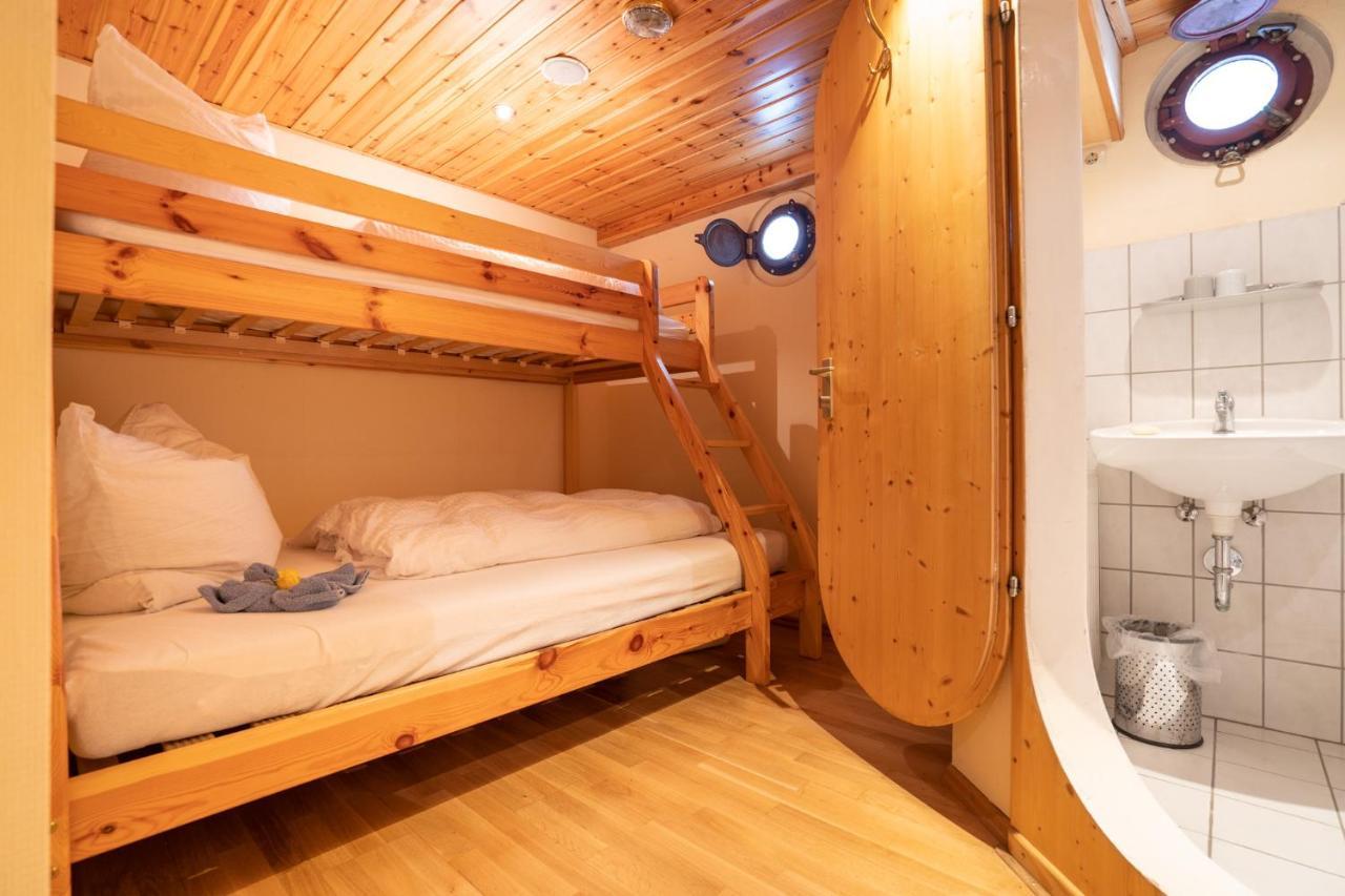 Kuestenmotorschiff Aventura Бремен Экстерьер фото